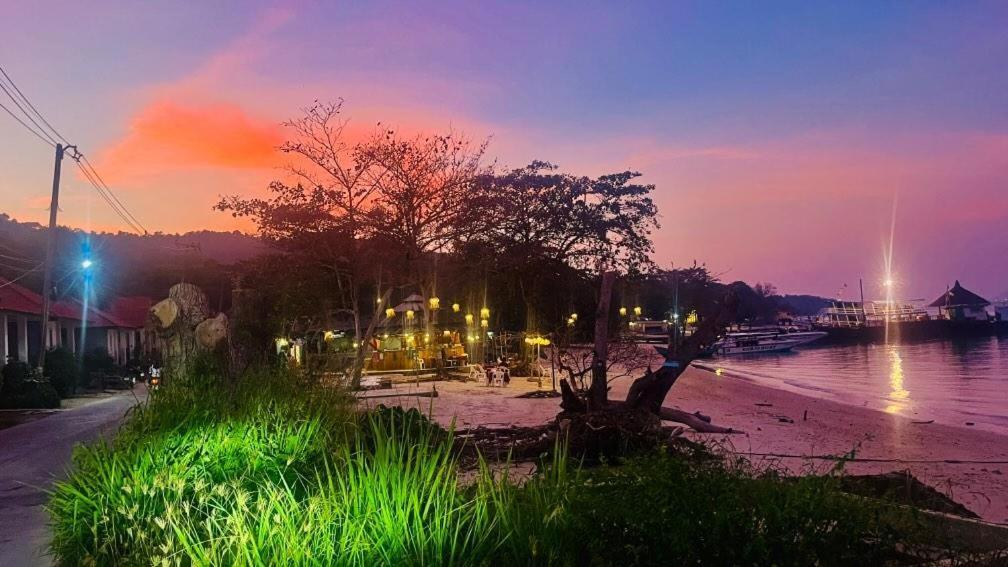 Minnie Seaview Resort Koh Samet Buitenkant foto