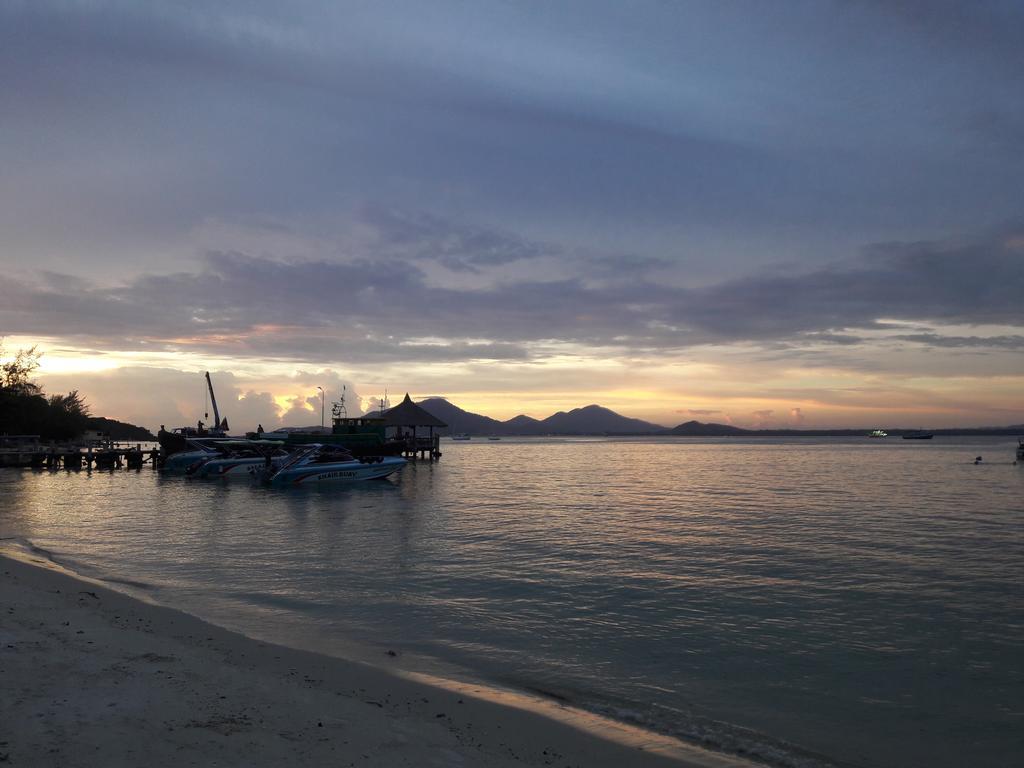 Minnie Seaview Resort Koh Samet Buitenkant foto