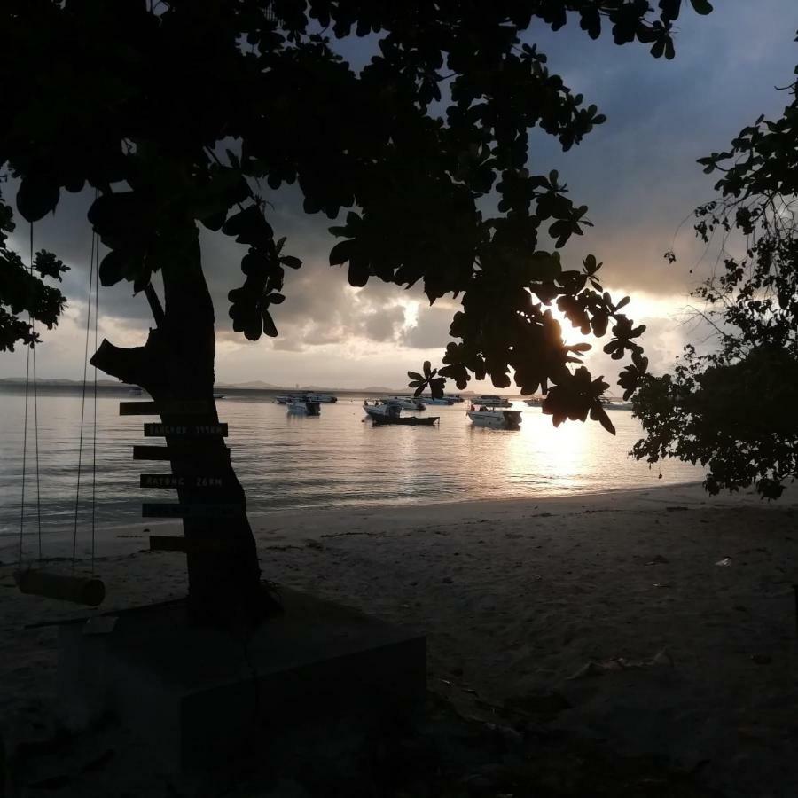 Minnie Seaview Resort Koh Samet Buitenkant foto